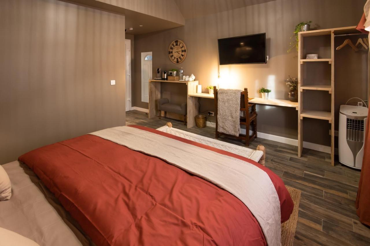 J&J Room - Hebergement D'Exception Pres De Provins! Le Bas Courton Buitenkant foto