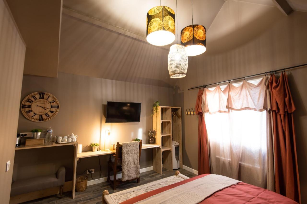 J&J Room - Hebergement D'Exception Pres De Provins! Le Bas Courton Buitenkant foto